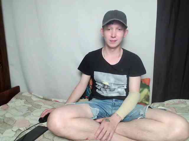 Alex Foxy (20, White Cam Boy) performing ass fucking.