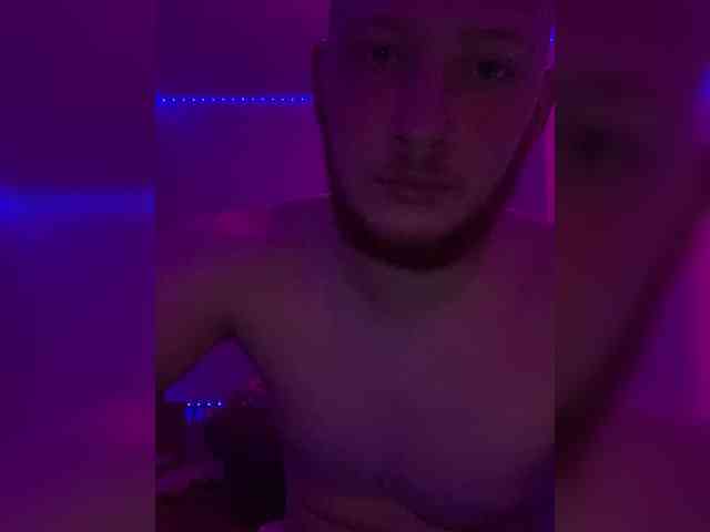 Sluttylex (21, White Cam Boy) performing ass fucking.